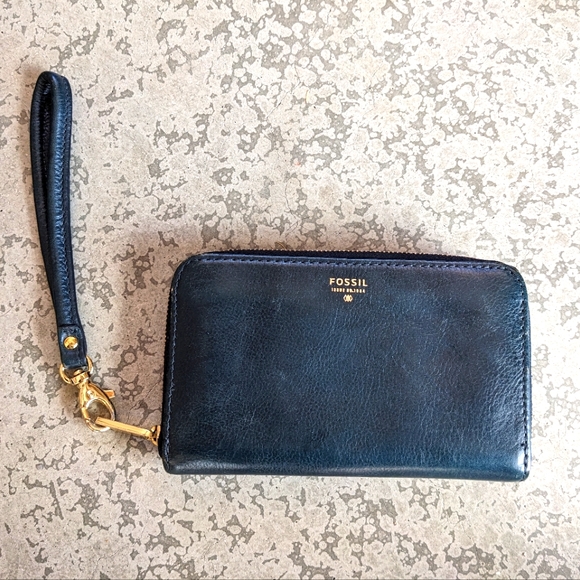 Fossil wallet, clutch, leather wristlet - Picture 2 of 11